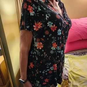 Lane Bryant Faux Wrap top Size 18/20